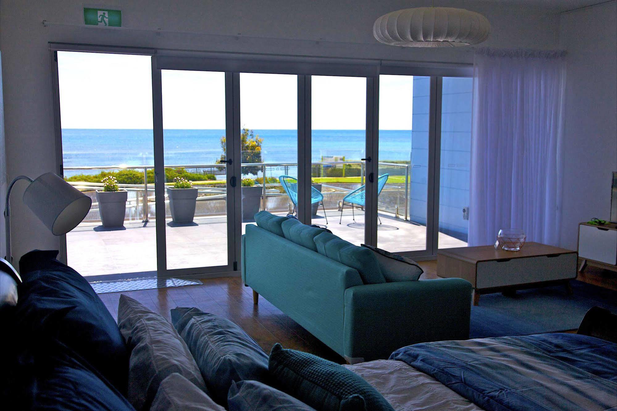 Penguin Beachfront Apartamentos Exterior foto
